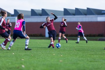 Bild 50 - B-Juniorinnen Halstenbek-Rellingen - Hamburger SV 2 : Ergebnis: 3:8